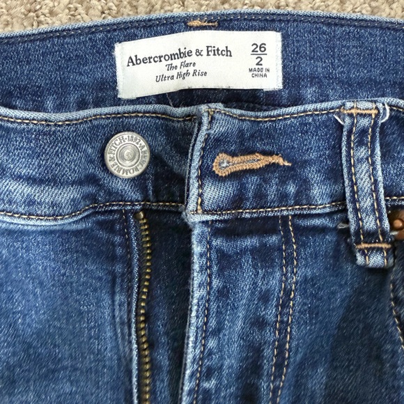 Abercrombie & Fitch Mid Blue Skinny Jeans - Picture 2 of 3